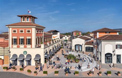 louis vuitton outlet serravalle|serravalle outlet online.